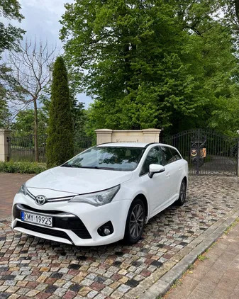 toyota małopolskie Toyota Avensis cena 36500 przebieg: 270000, rok produkcji 2015 z Pniewy